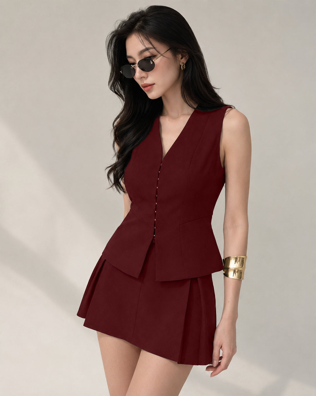 Chic Sleeveless Waist coat and Structured Mini Two Piece Set in Maroon