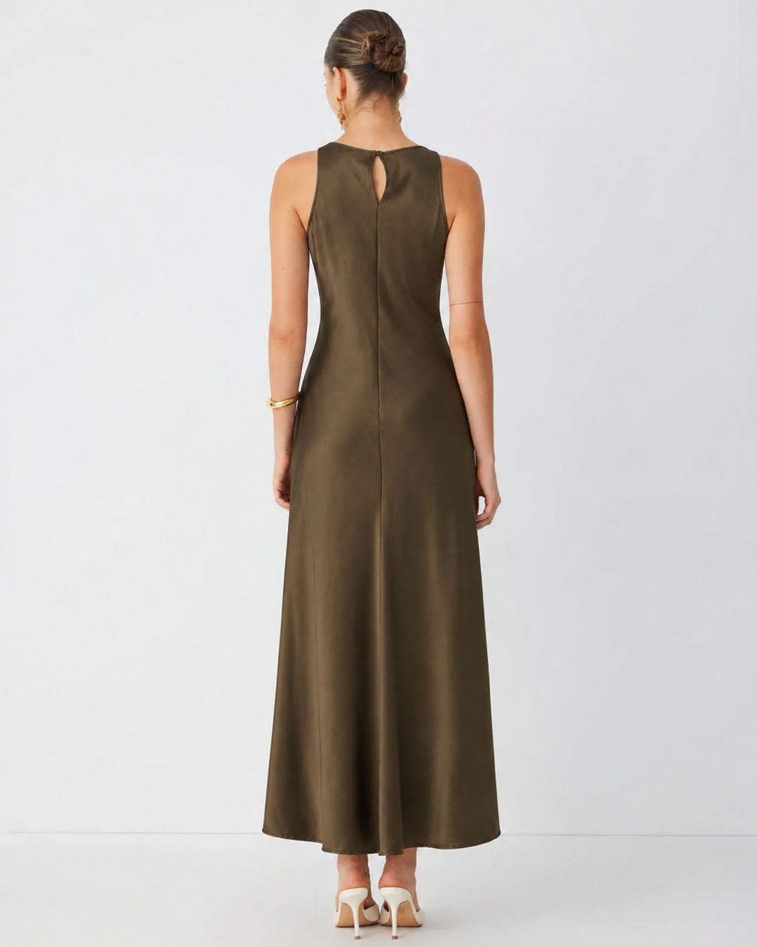 Sleeveless Round Neck Maxi Dress in Cocoa Brown